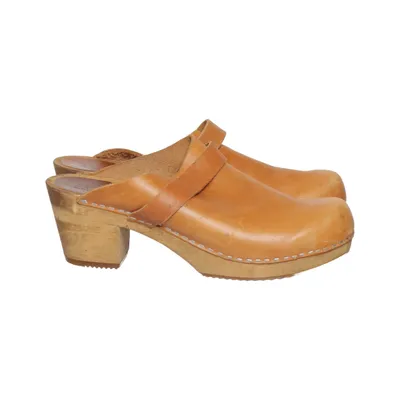 Clogs (Brown) from Sanita