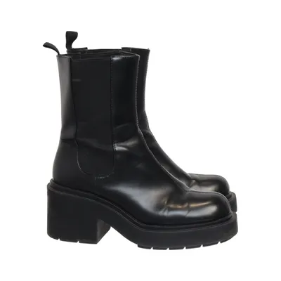 Chelsea Boots (Schwarz) von Monki