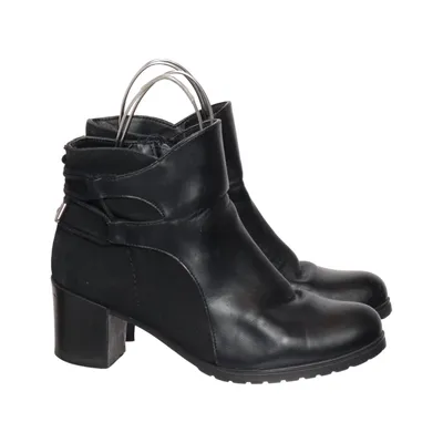 Ankle boots (Black) from Polaris