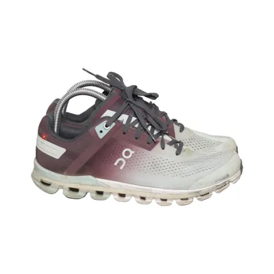 Running shoes (Cloud) from O.N