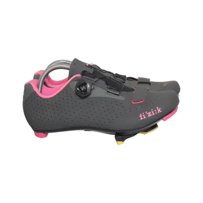 Bicycle shoes (R5) from Fizik