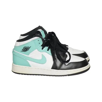 Basketball shoes (Air Jordan 1 Mid) from Nike Air Jordan