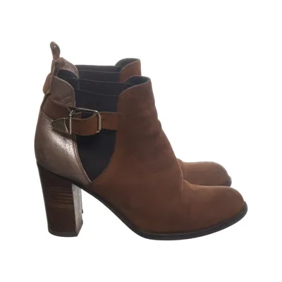 Heeled boots (Brown) from San Marina