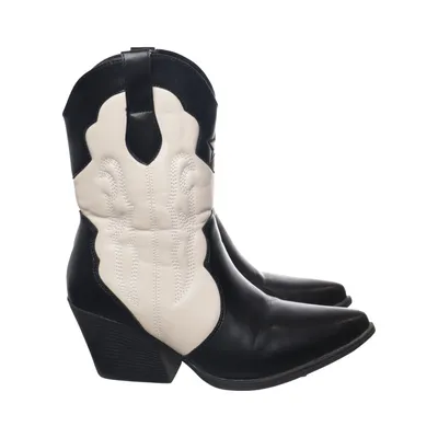 Cowboy boots (Black, White) from Bluebox