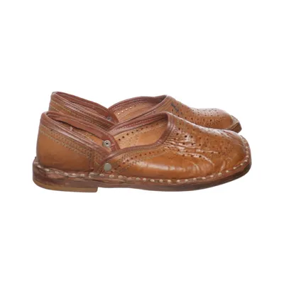 Clogs (Brown) from Mister Minit