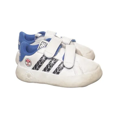 Sneakers (Advantage) från Adidas x Marvel