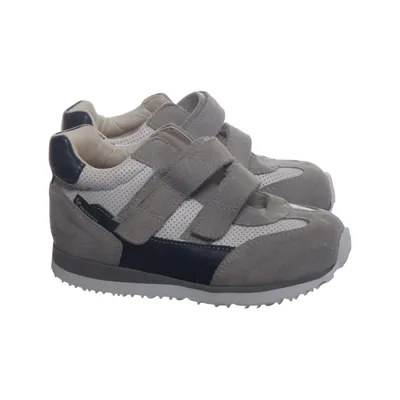 Trainers (Gray, Blue, White) from Extralight
