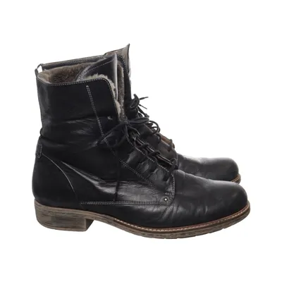Laced boots (Black) from Durea