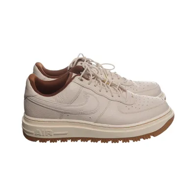 Sneakers (Air Force 1 Luxe) från Nike