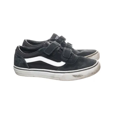 Sneakers (Black, White) from Vans