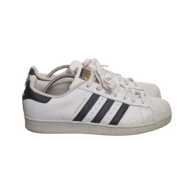 Sneakers (Superstar) from Adidas