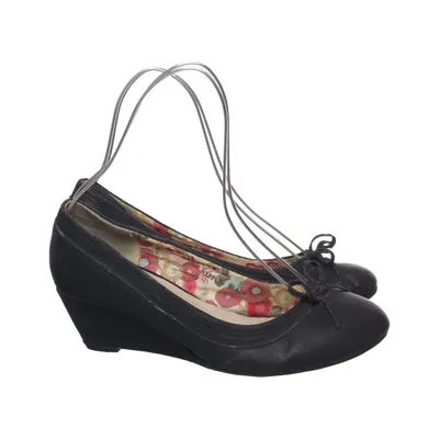 Wedges (Black) from Super Me