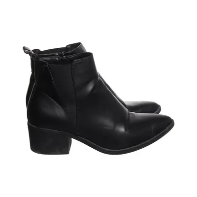 Boots (Svart) från Remix