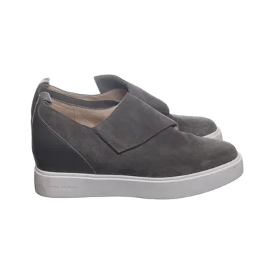 Slip-ons (Gray, White) from Shoe the Bear