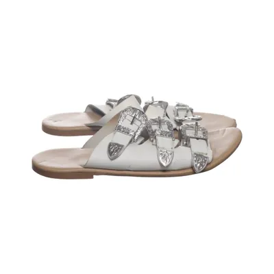 Slip-ins (White, Beige) from Cypres