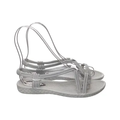 Sandals (Gray) from Siebi's