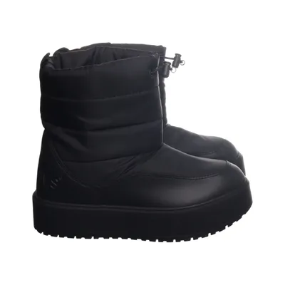 Boots (Black) from Pummys