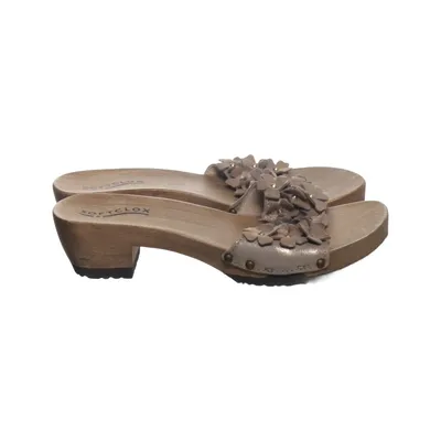 Clogs (Beige) from SOFTCLOX