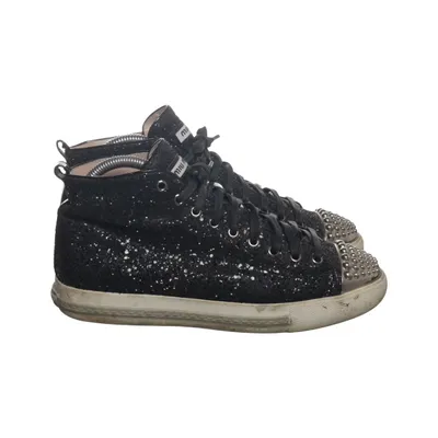 Sneakers (Svart) från Miu Miu