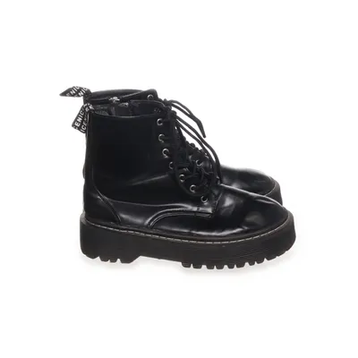 Laced boots (Black) from Nice