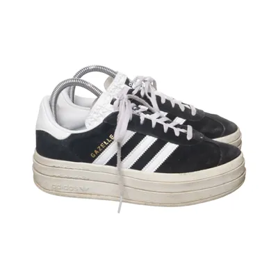 Sneakers (Gazelle) från Adidas