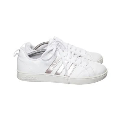 Sneakers (Grand Court) från Adidas