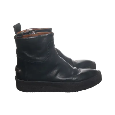 Ankle boots (Black) from Shabbies