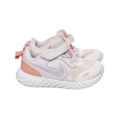 Trainers (Revolution) from Nike