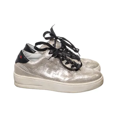 Sneakers (Goud, Zwart) van Date