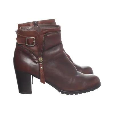 Heeled boots (Brown) from Kanna