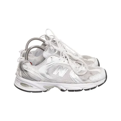 Träningsskor (Vit, Silverfärgad) från New Balance