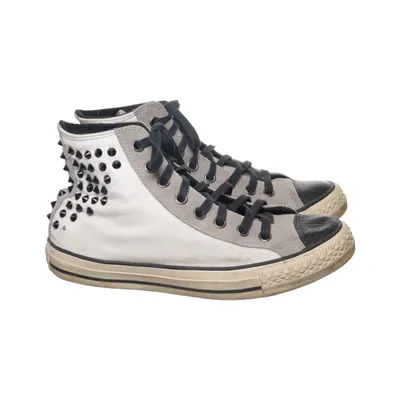 Canvas shoes (Chuck Taylor All Star) from Converse