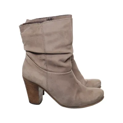 Heeled boots (Gray) from Invito