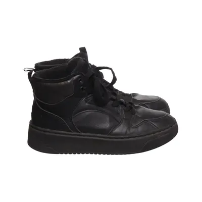 Sneakers (Black) from Vty