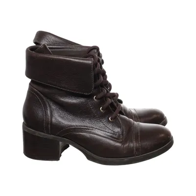 Bottes à lacets (Marron) de Luz da Lua