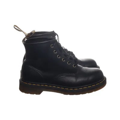 Kängor (101 VEGAN) från Dr. Martens