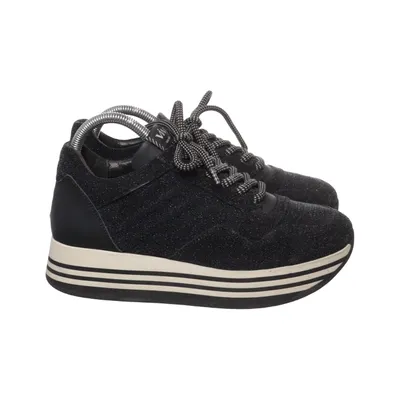 Sneakers (Black, White) from Via Vai