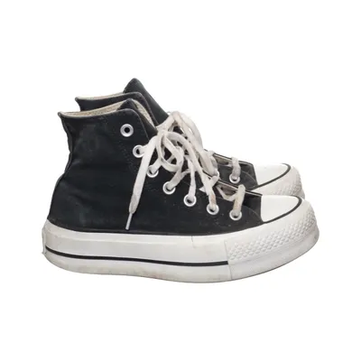 Canvas shoes (Chuck Taylor All Star) from Converse