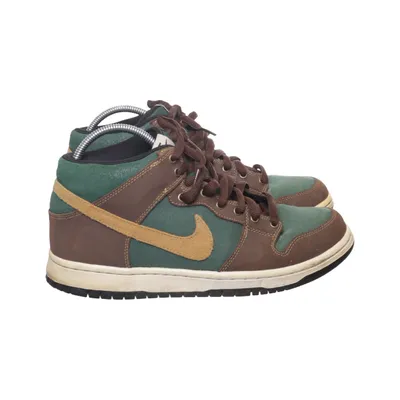 Sneakers (Dunk Mid Pro) från Nike SB