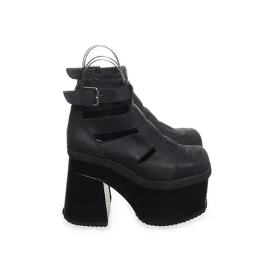 Stövletter (Svart) från Jeffrey Campbell