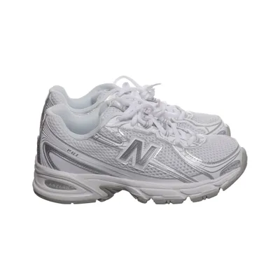 Trainers (White) from New Balance