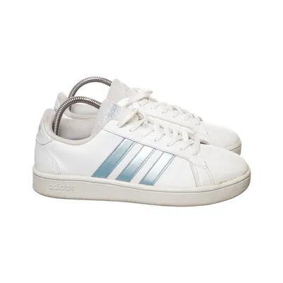 Sneakers (Grand Court) från Adidas