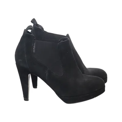 Heeled boots (Black) from Carvela by Kurt Geiger