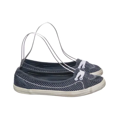 Canvas shoes (Blue, White) from Vty