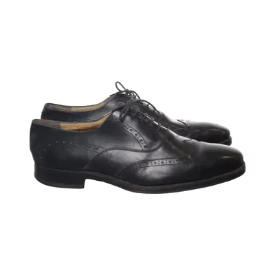 Richelieus (Noir) de Daniel Kenneth Cuir