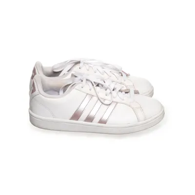 Sneakers (Grand Court Base) från Adidas