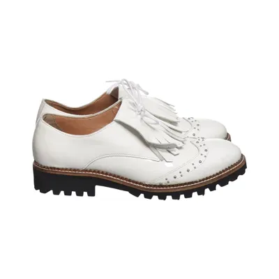 Brogues (White) from Bullboxer