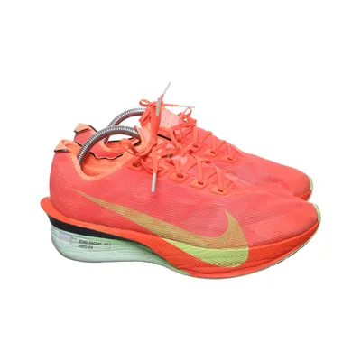 Running shoes (Road Racing Vf) from Nike
