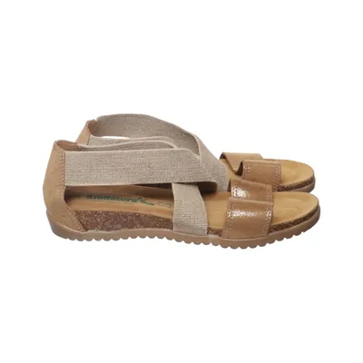 Sandals (Beige, Gold) from Bionatura Leather