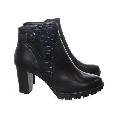 Boots (Svart) från Blue Skinn